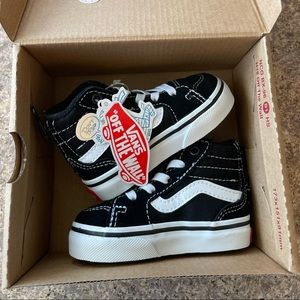 Brand new Vans / high tops / size 3